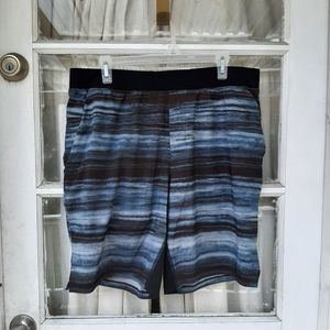 Lululemon Men Workout Shorts Sz XL